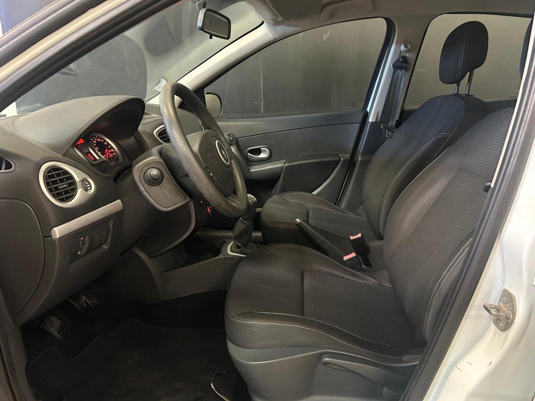 Renault Clio - Photo 10