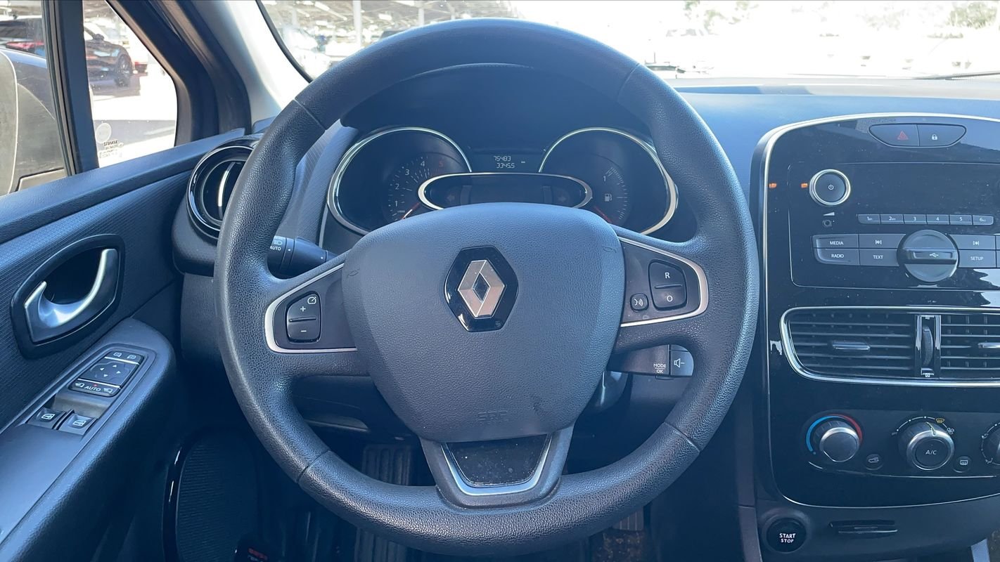 Renault Clio - Photo 24