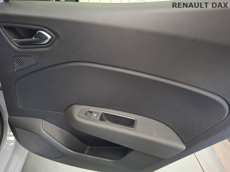 Renault Clio - Photo 25
