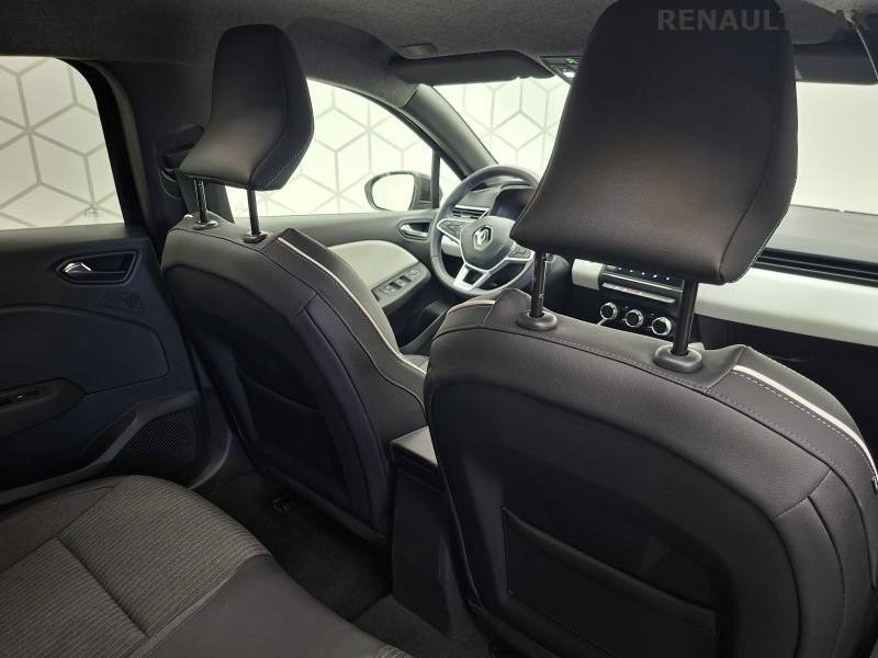 Renault Clio - Photo 24