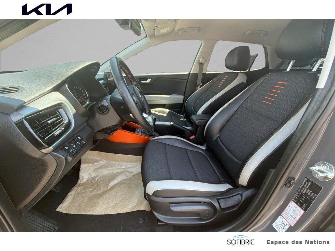 Kia Stonic - Photo 11
