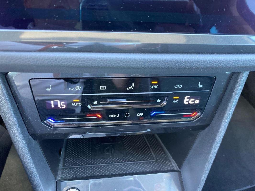 Volkswagen Tiguan - Photo 19
