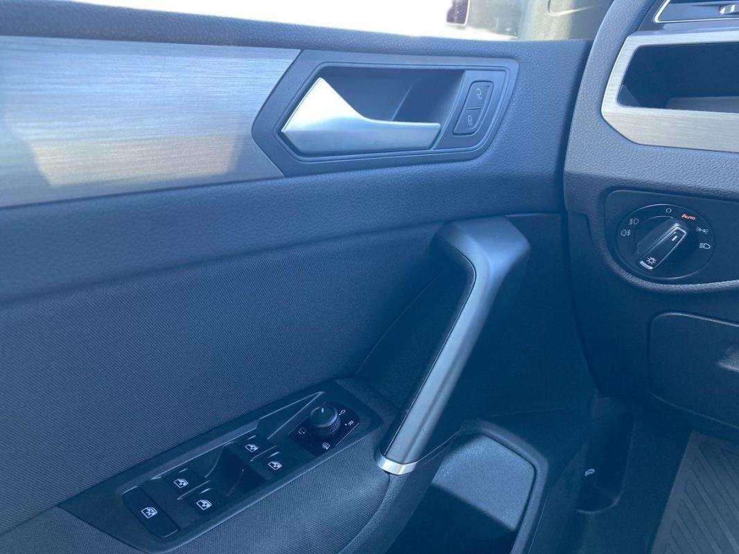 Volkswagen Touran - Photo 15