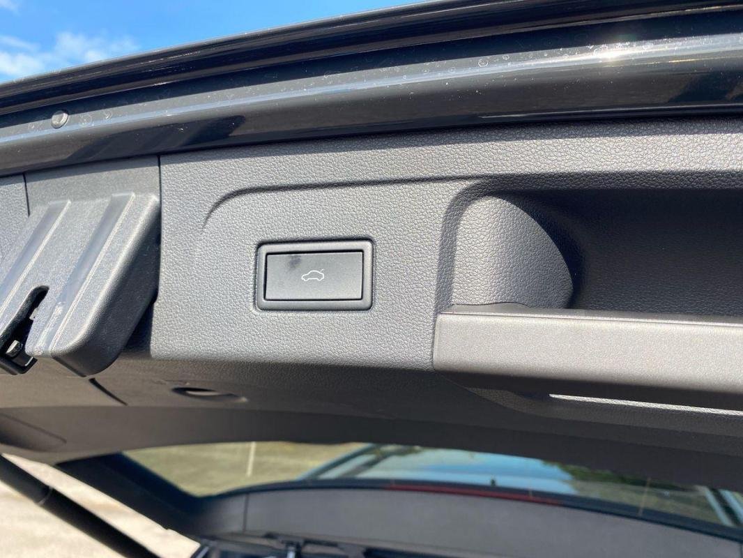 Volkswagen Touran - Photo 33