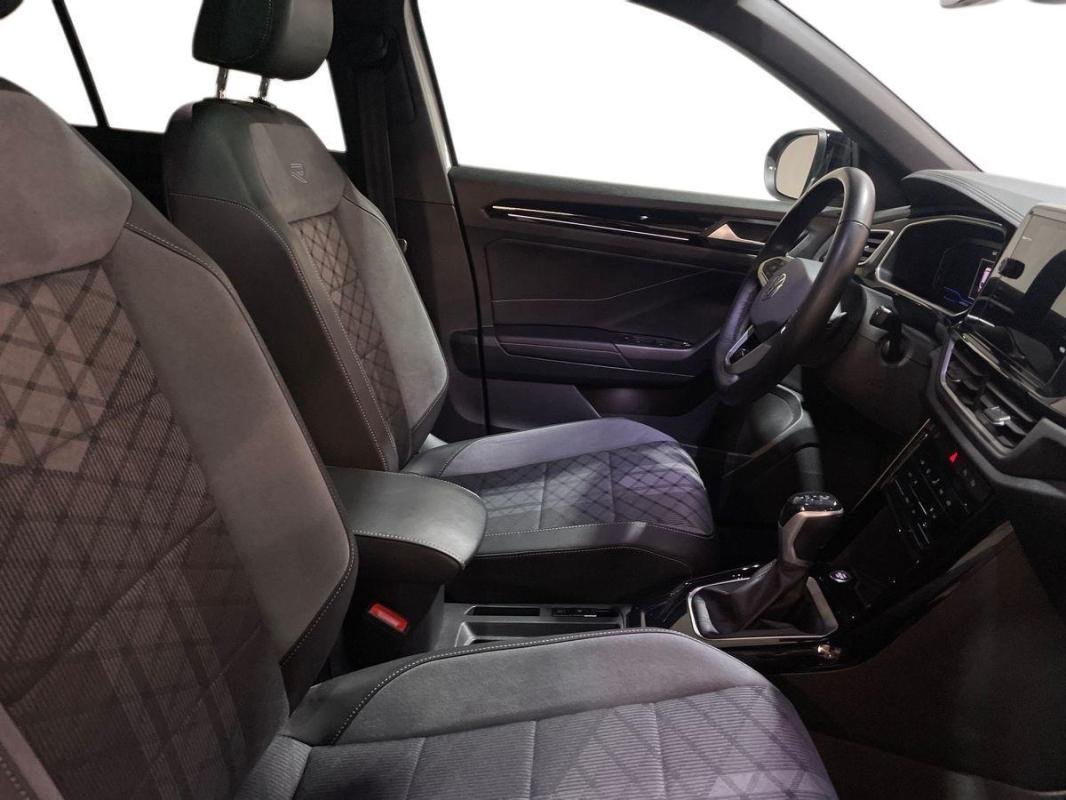 Volkswagen T-Roc - Photo 13
