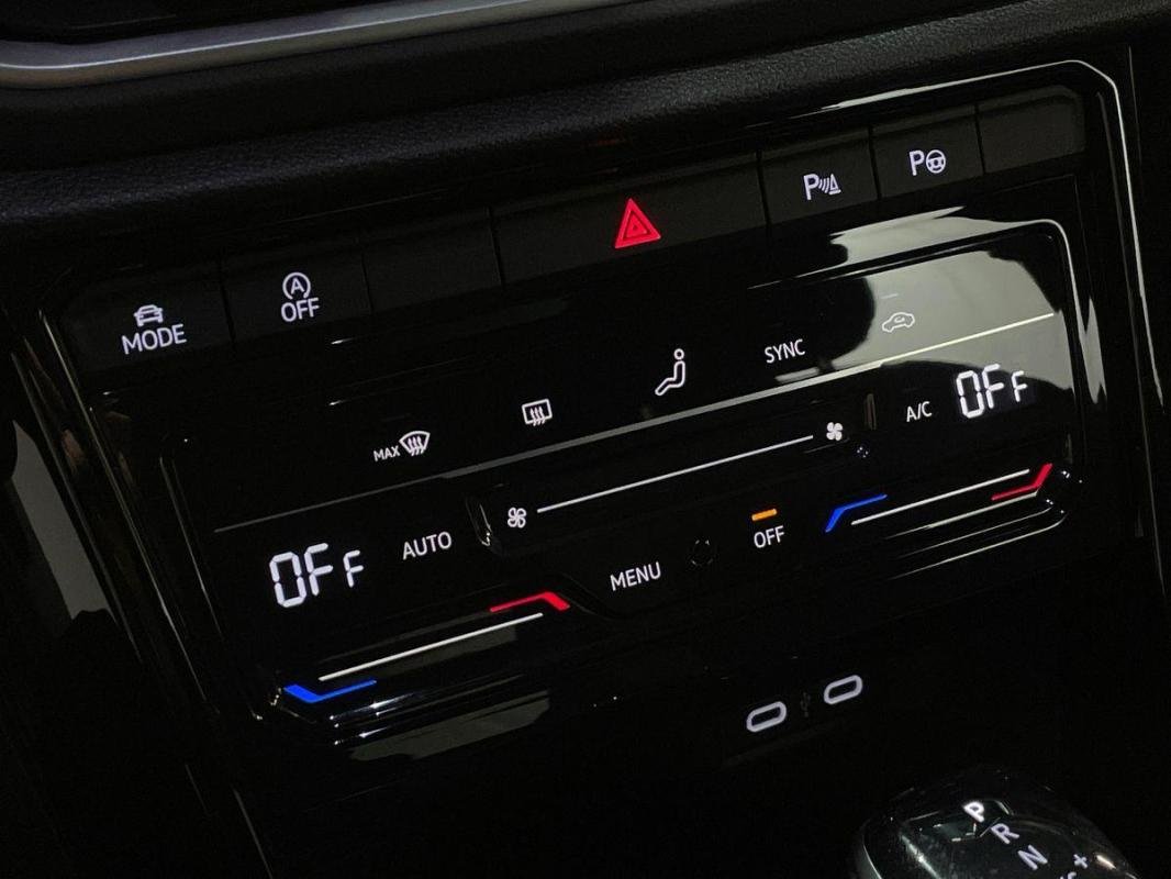 Volkswagen T-Roc - Photo 19
