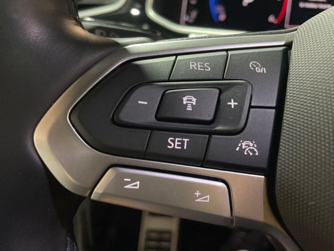 Volkswagen T-Roc - Photo 21