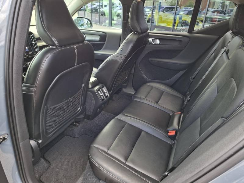 Volvo XC40 - Photo 11