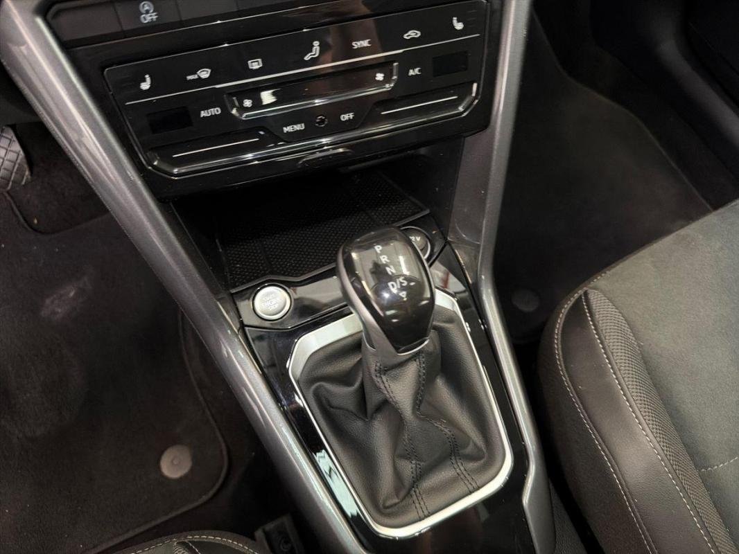 Volkswagen T-Roc - Photo 11