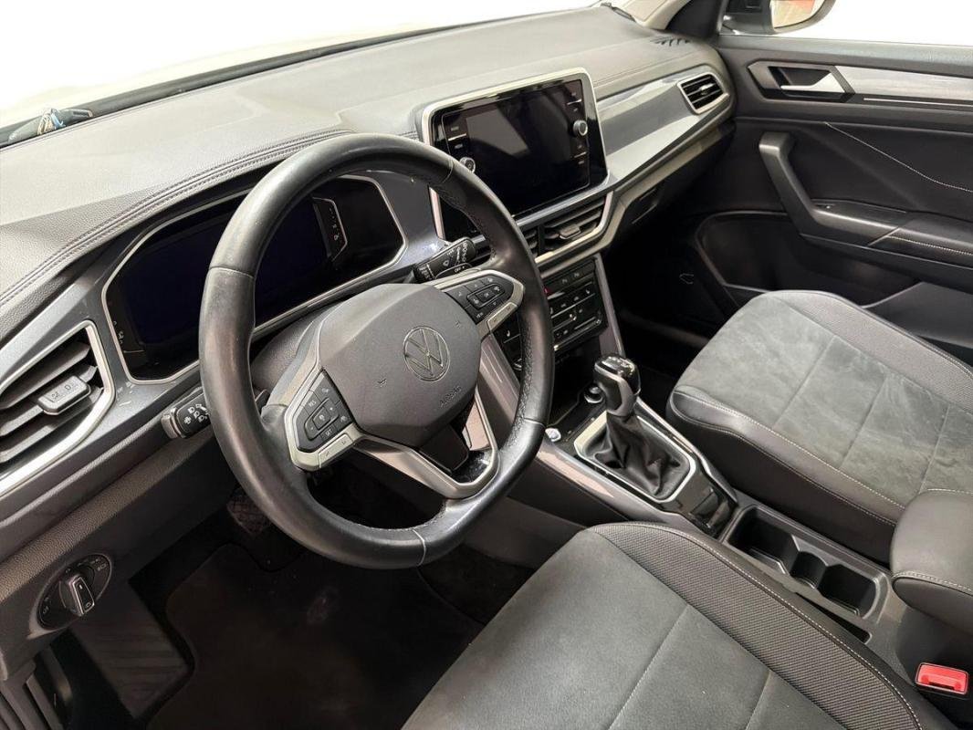Volkswagen T-Roc - Photo 9