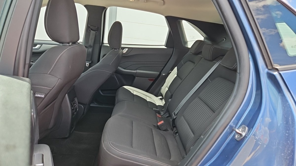 Ford Kuga - Photo 11