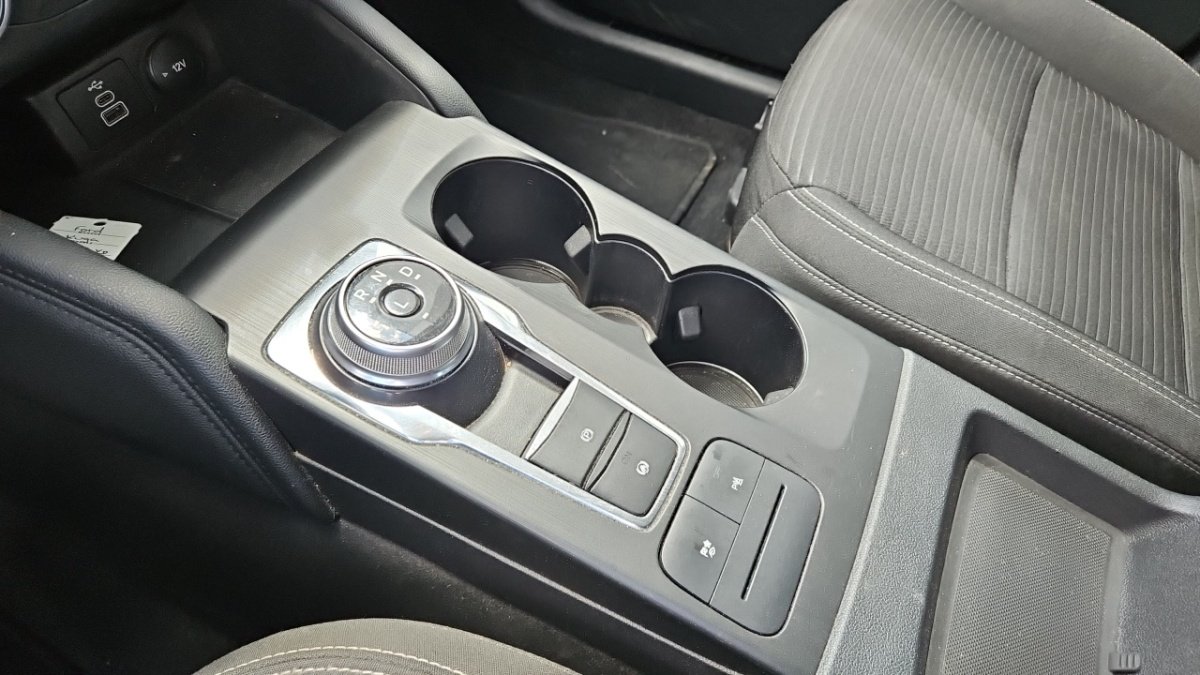 Ford Kuga - Photo 27
