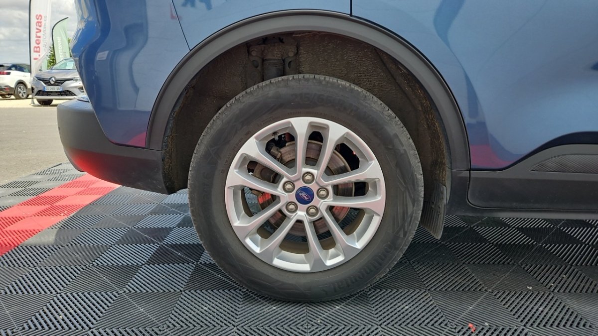 Ford Kuga - Photo 8