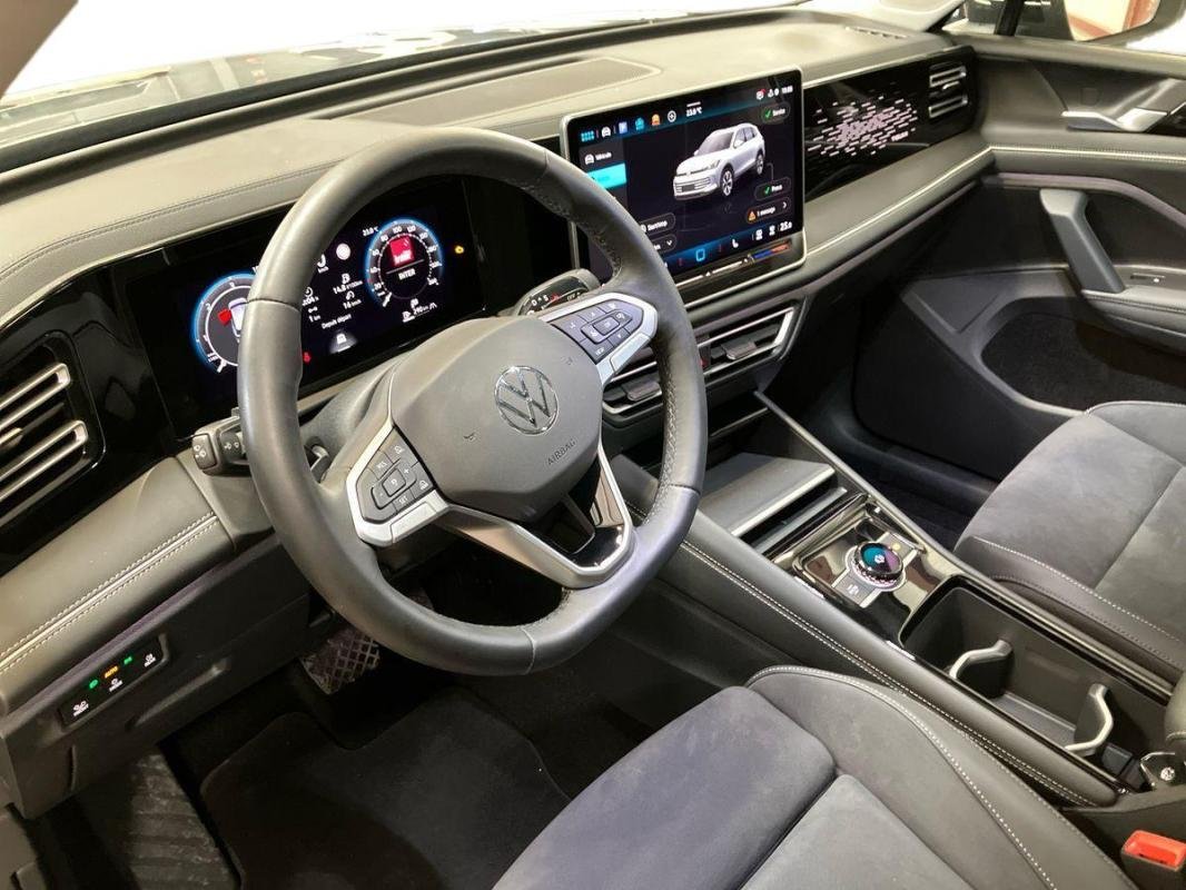 Volkswagen Tiguan - Photo 9
