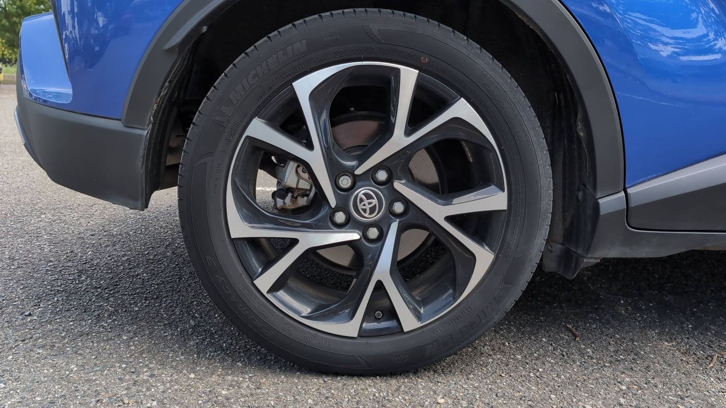 Toyota C-HR - Photo 16