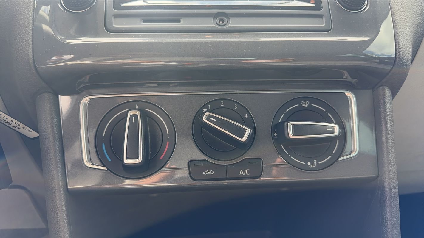 Volkswagen Polo - Photo 13