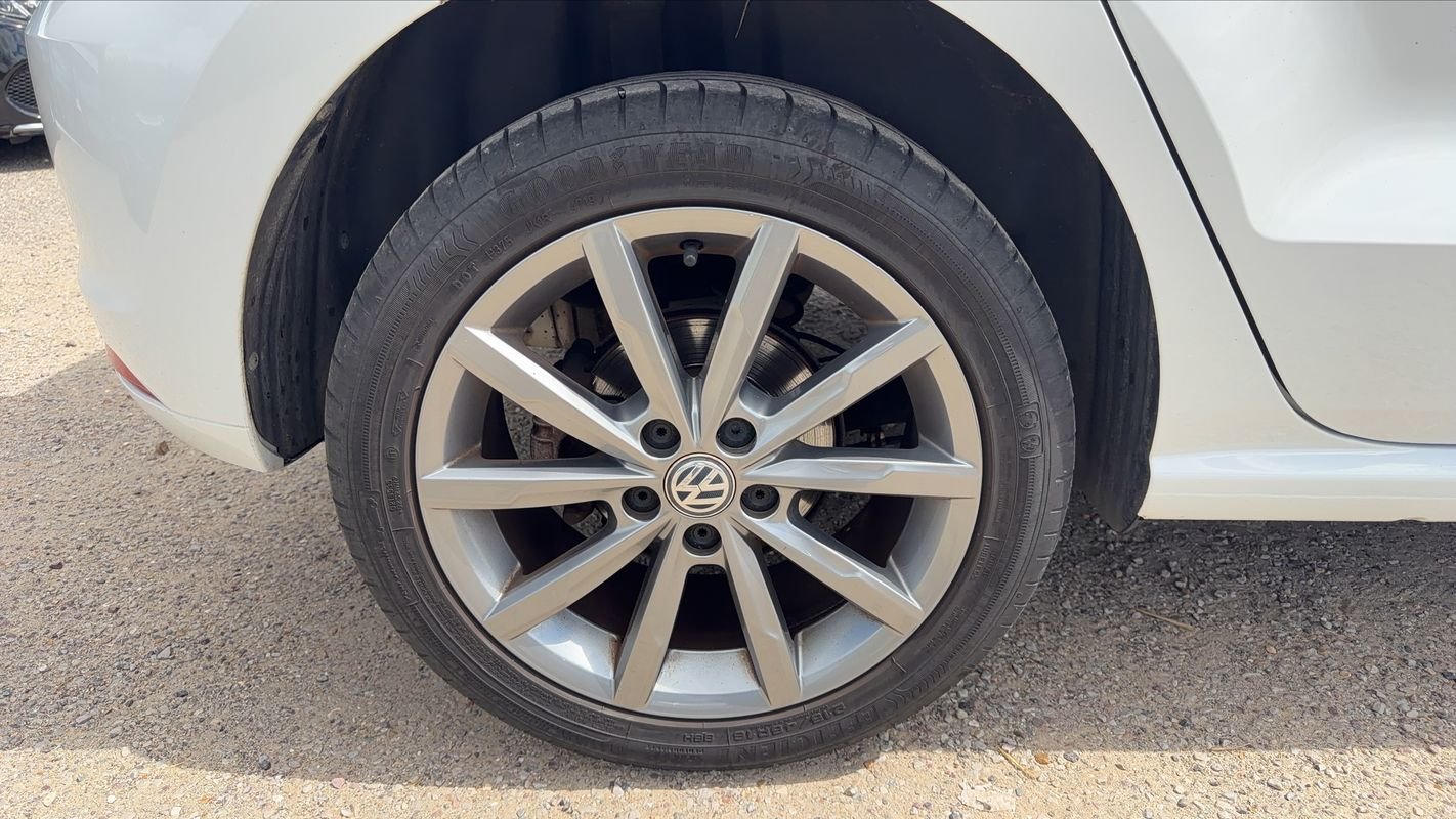 Volkswagen Polo - Photo 16