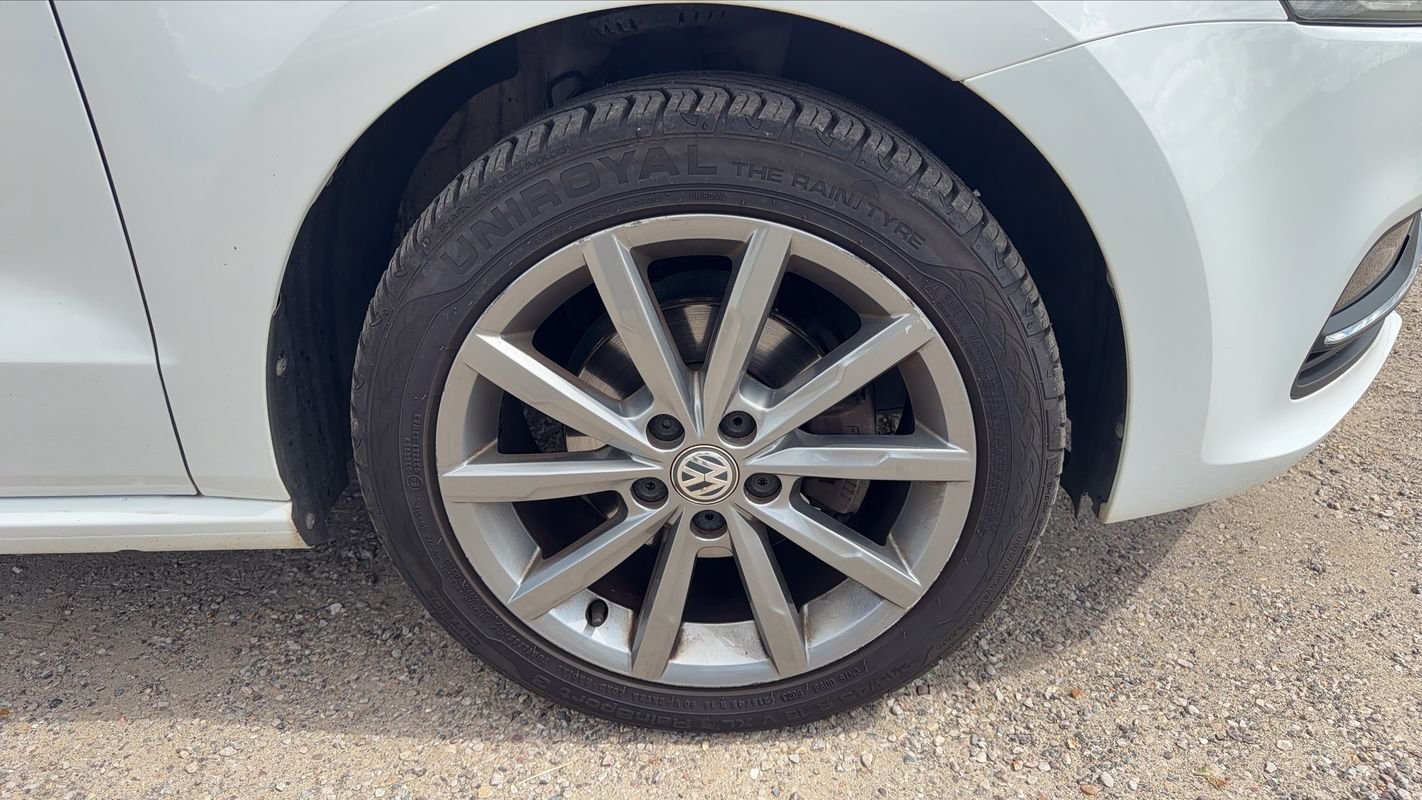 Volkswagen Polo - Photo 17