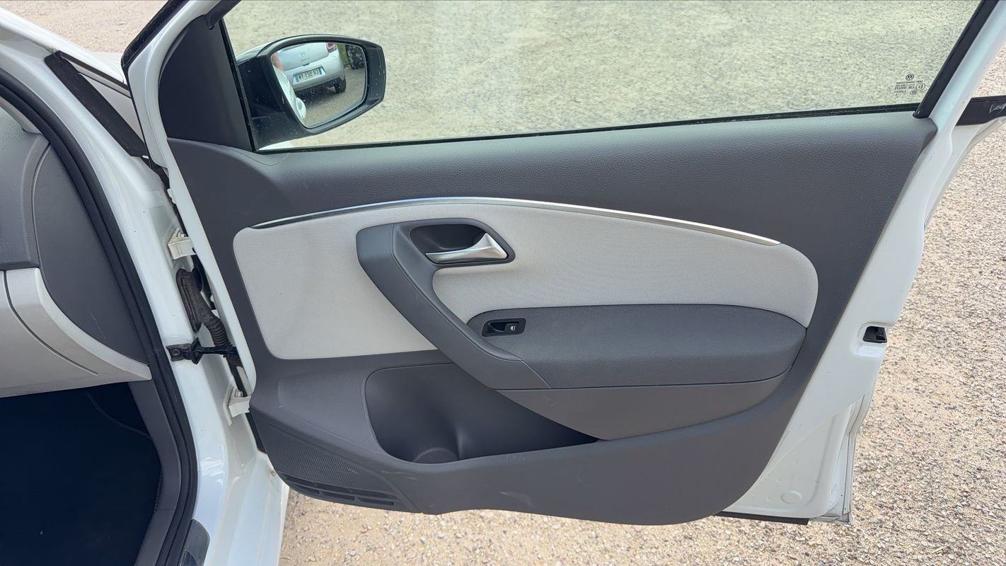 Volkswagen Polo - Photo 23