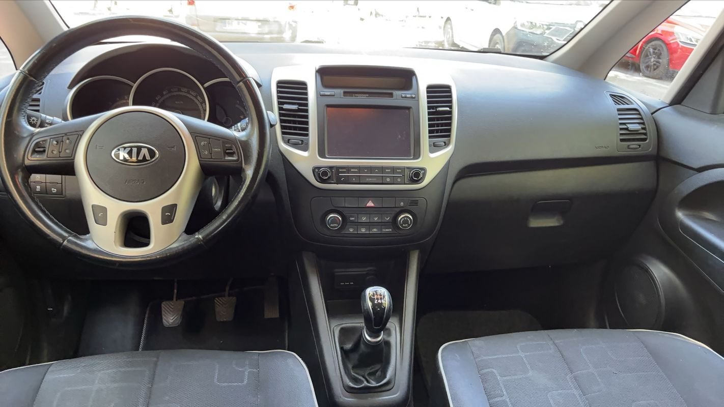 Kia Venga - Photo 11
