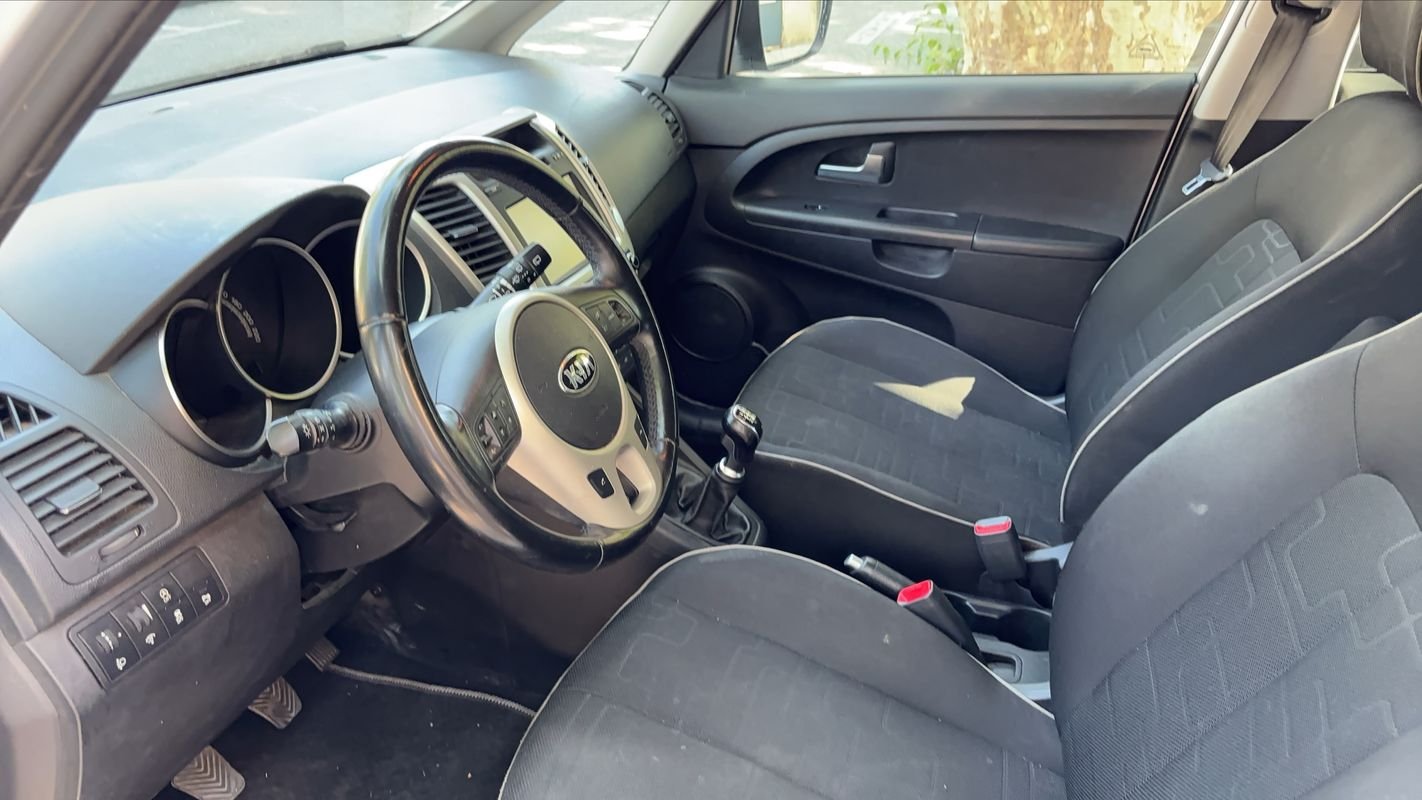 Kia Venga - Photo 8
