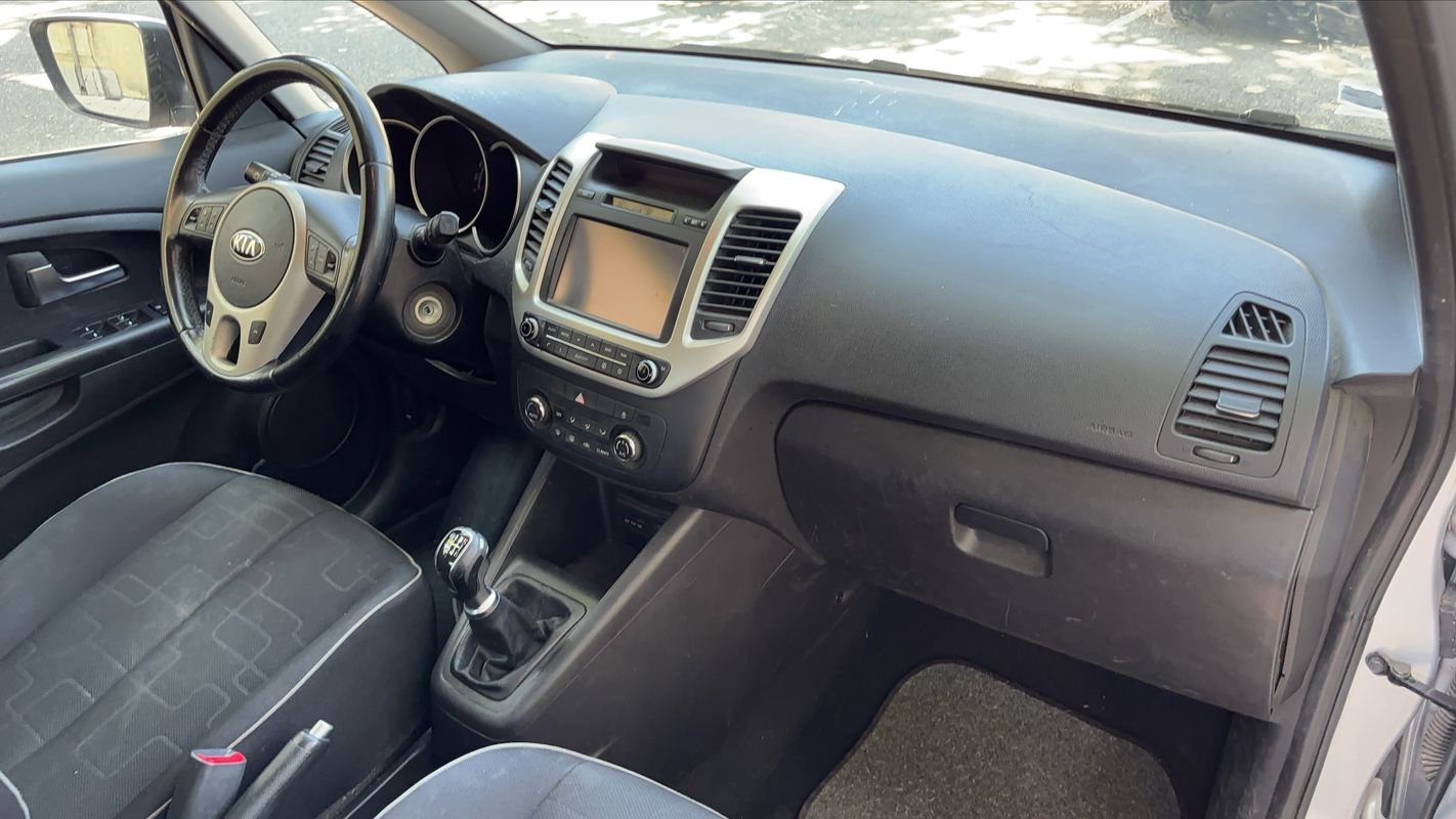 Kia Venga - Photo 10
