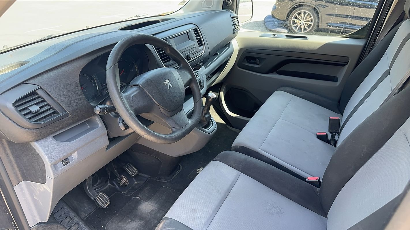 Peugeot Traveller - Photo 8