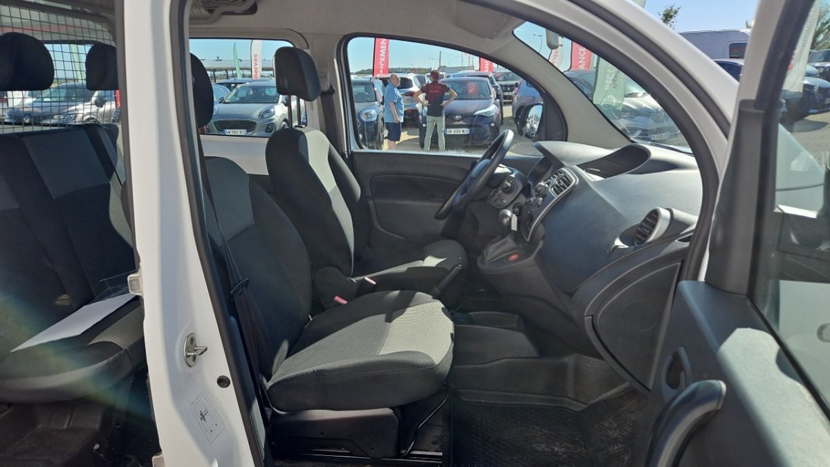 Renault Kangoo Express - Photo 11