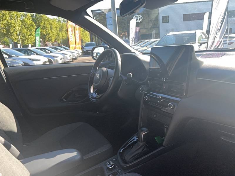 Toyota Yaris - Photo 12