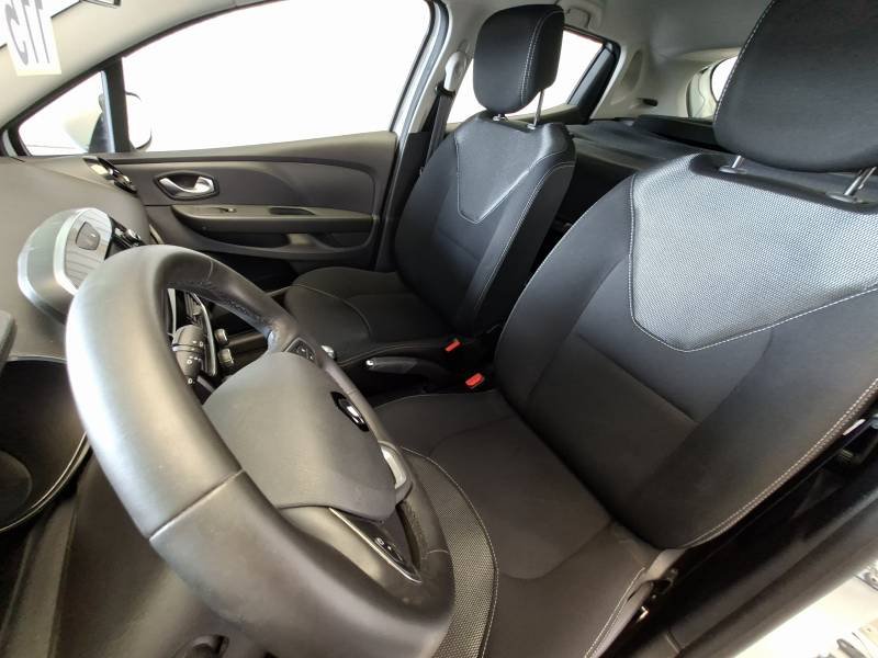 Renault Clio - Photo 18