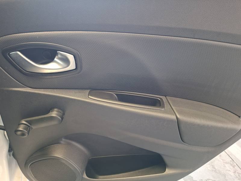 Renault Clio - Photo 25