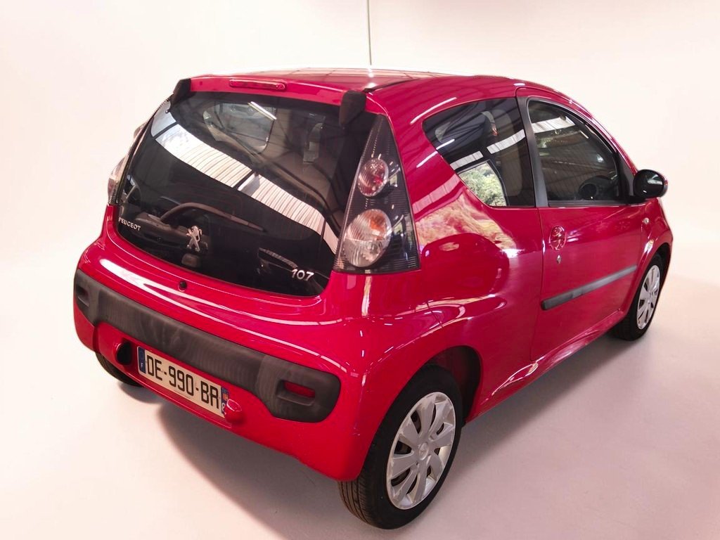 Peugeot 107 - Photo 2