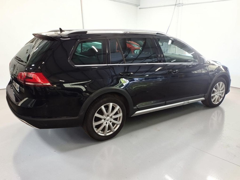 Volkswagen Golf SW - Photo 7
