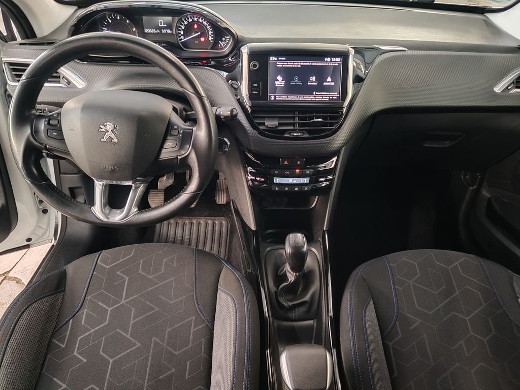 Peugeot 2008 - Photo 3