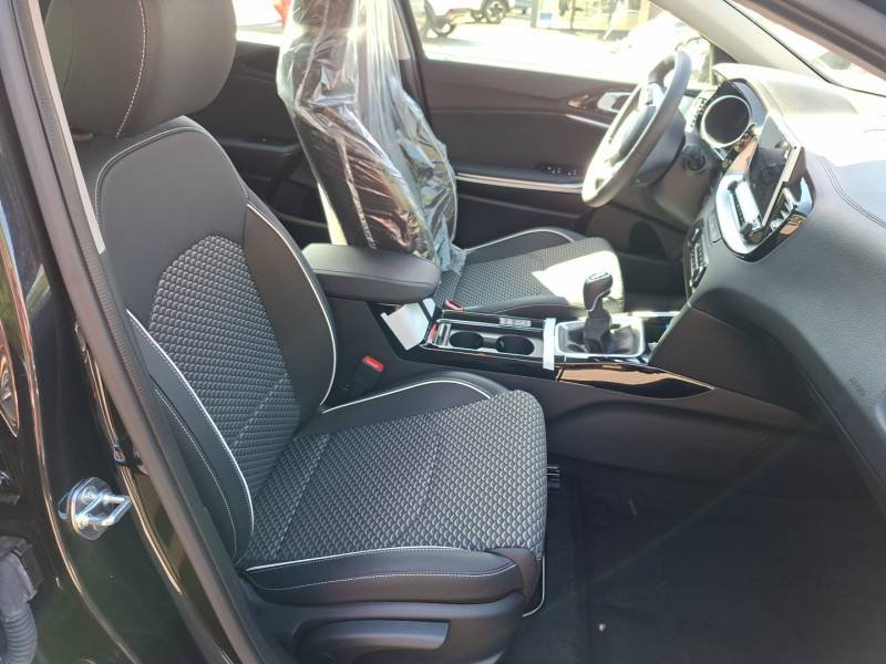 Kia Xceed - Photo 11