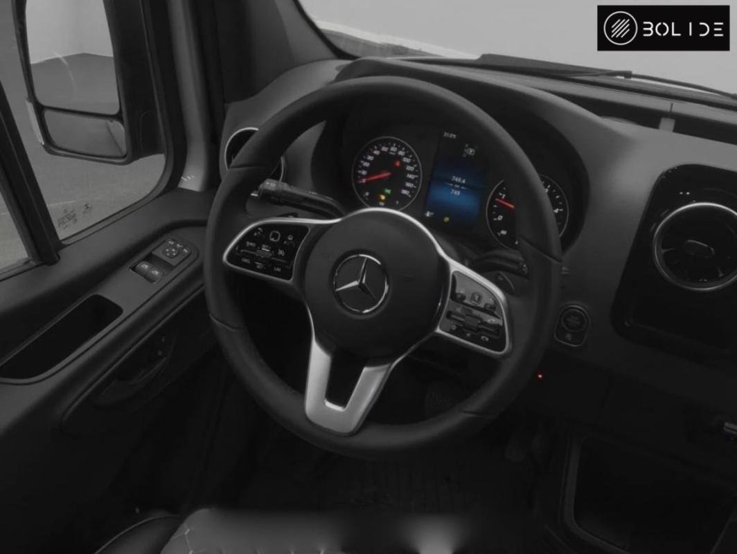 Mercedes Sprinter - Photo 20