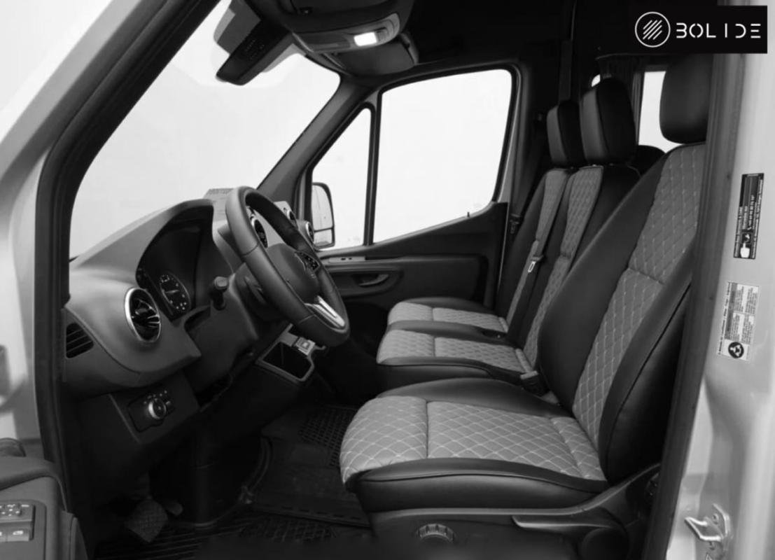Mercedes Sprinter - Photo 25