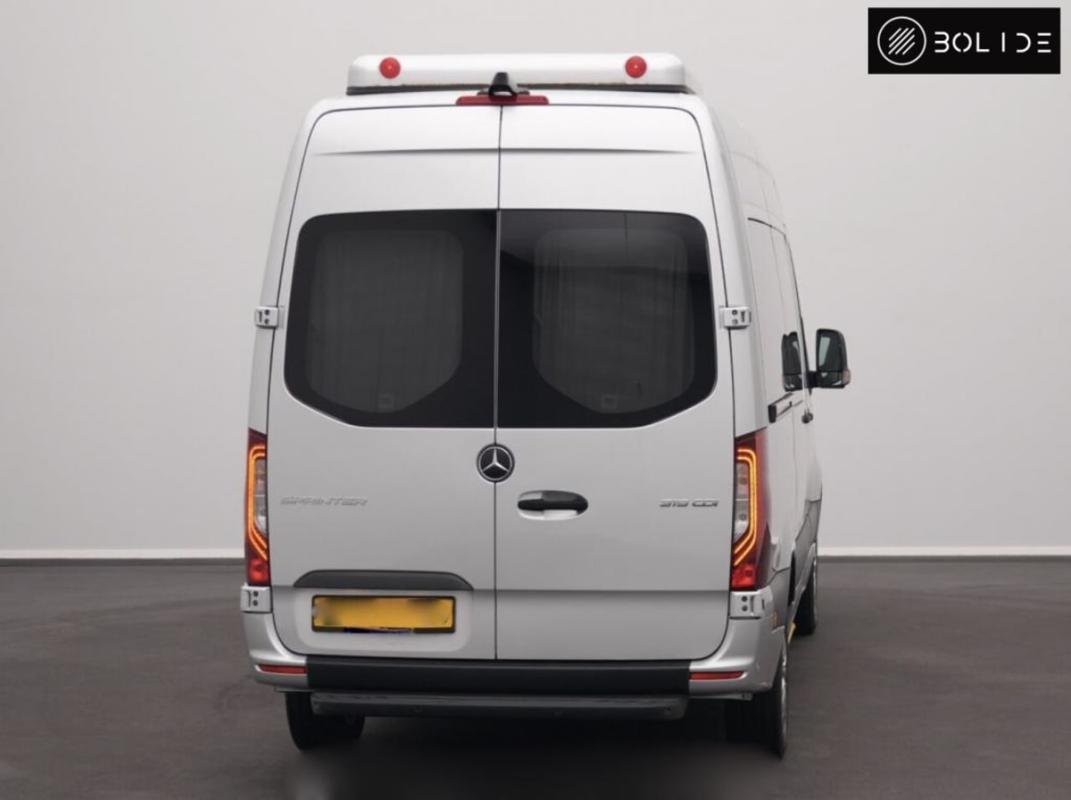 Mercedes Sprinter - Photo 7