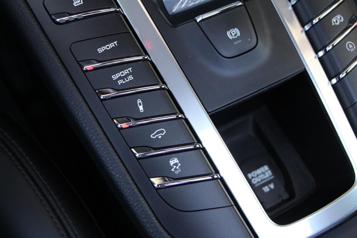Porsche Macan - Photo 21