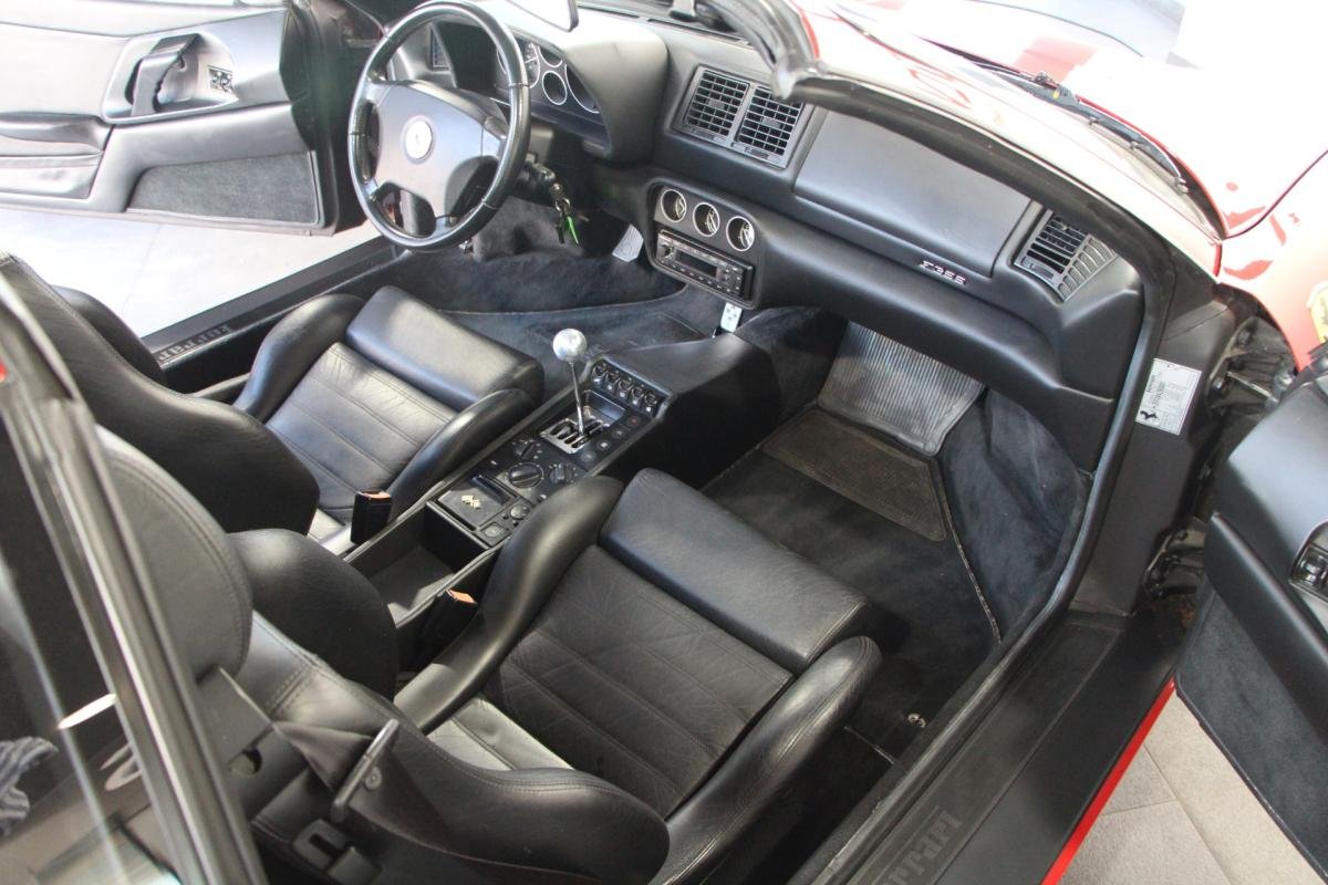 Ferrari F355 - Photo 12