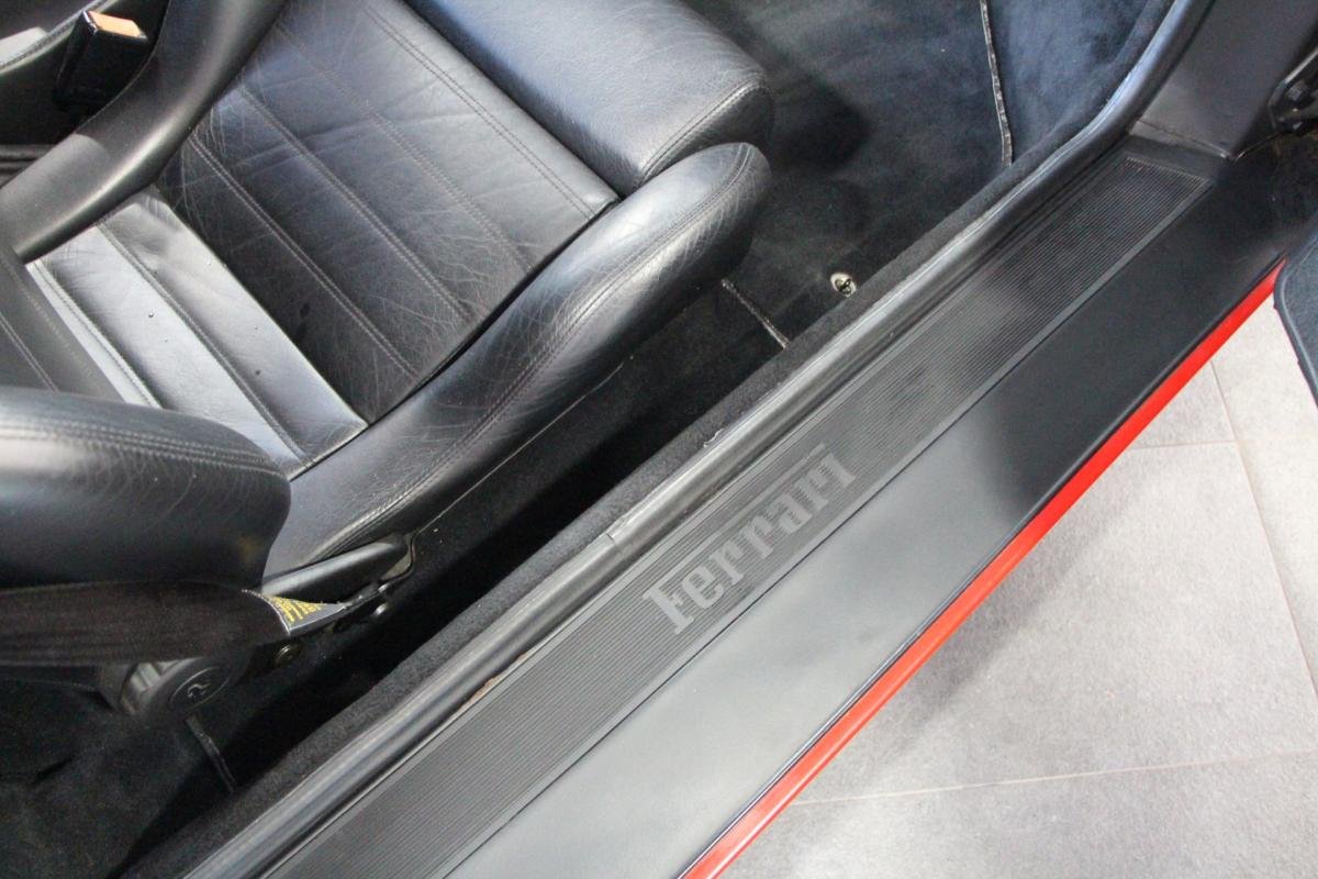 Ferrari F355 - Photo 13