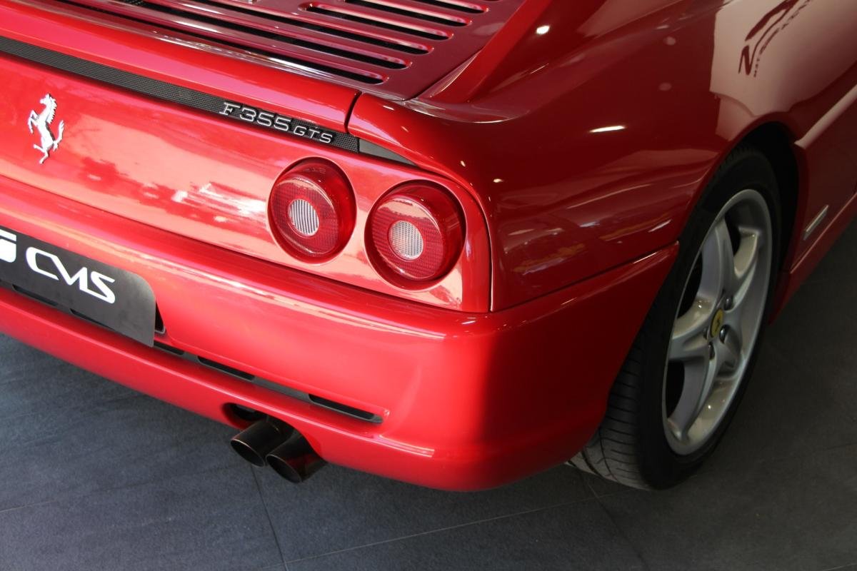 Ferrari F355 - Photo 6
