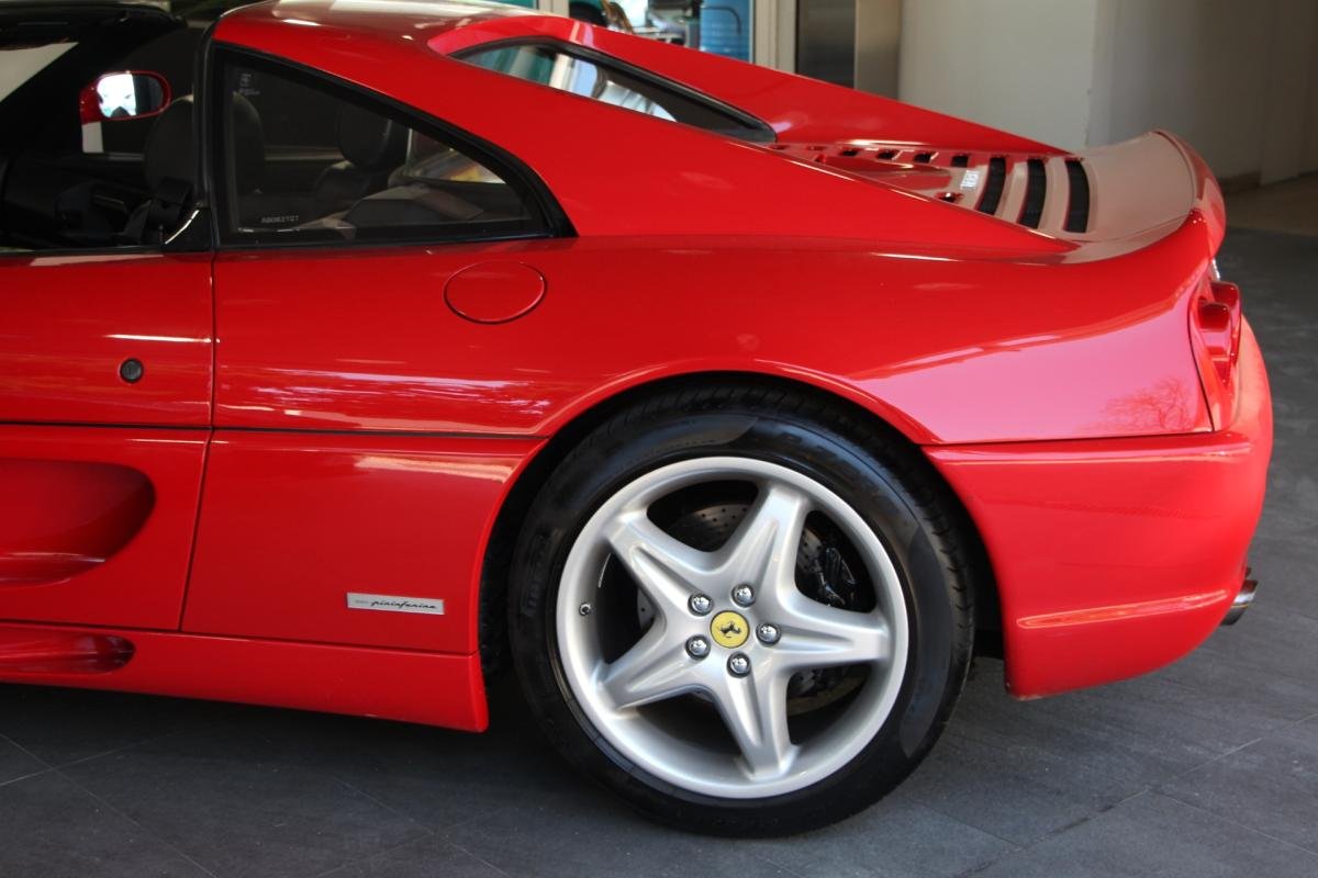 Ferrari F355 - Photo 7