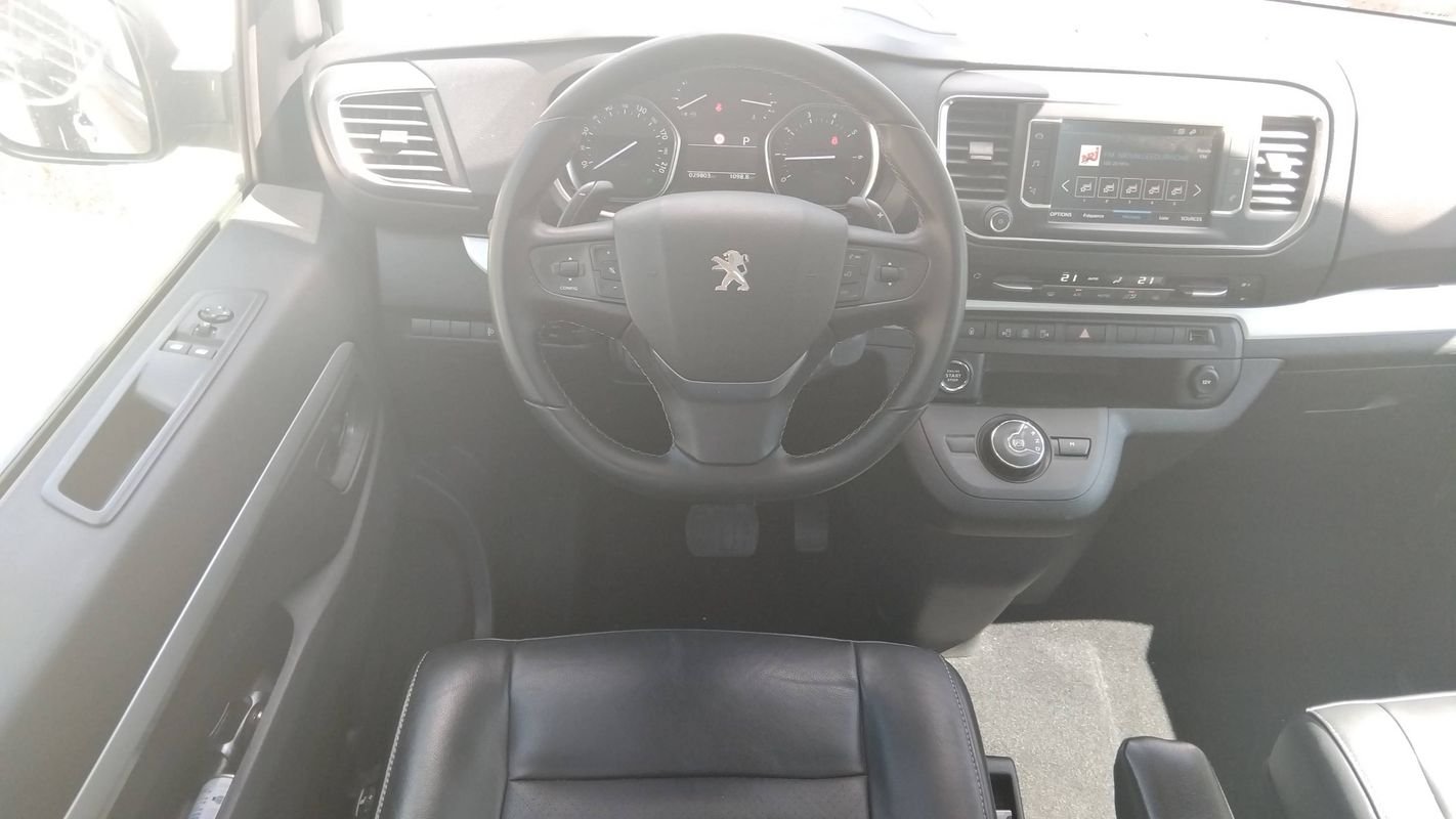 Peugeot Traveller - Photo 22