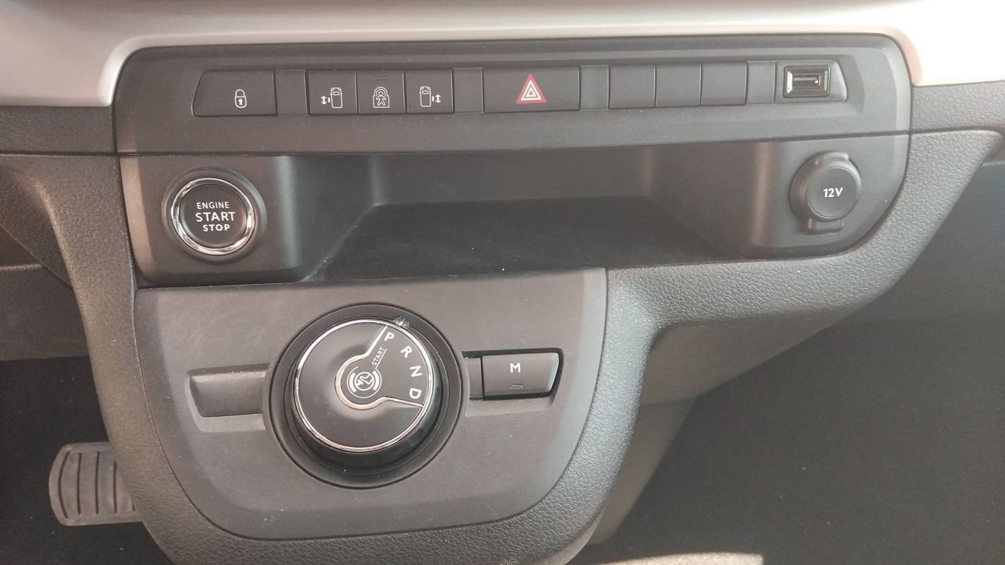 Peugeot Traveller - Photo 24