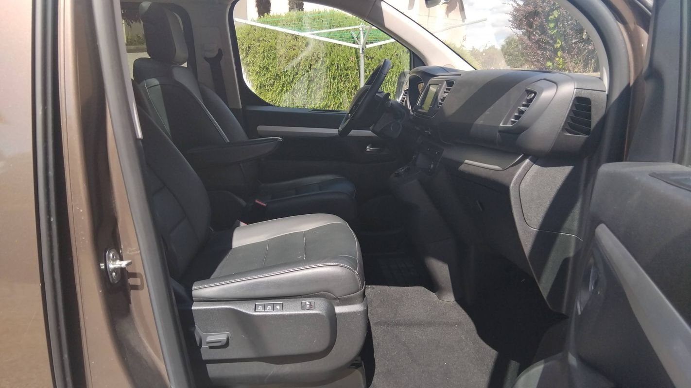 Peugeot Traveller - Photo 27
