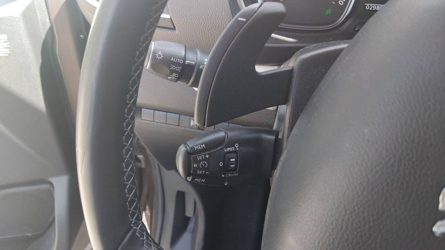 Peugeot Traveller - Photo 28