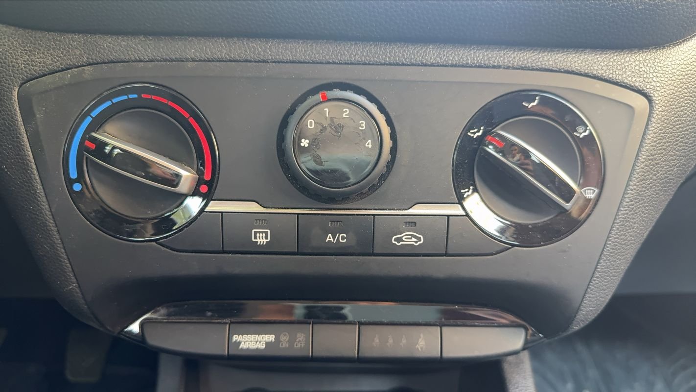 Hyundai i20 - Photo 13