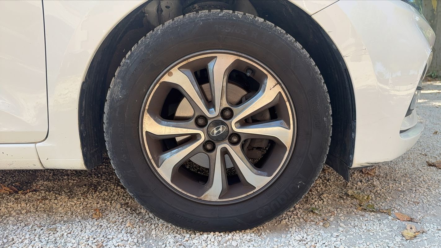 Hyundai i20 - Photo 17