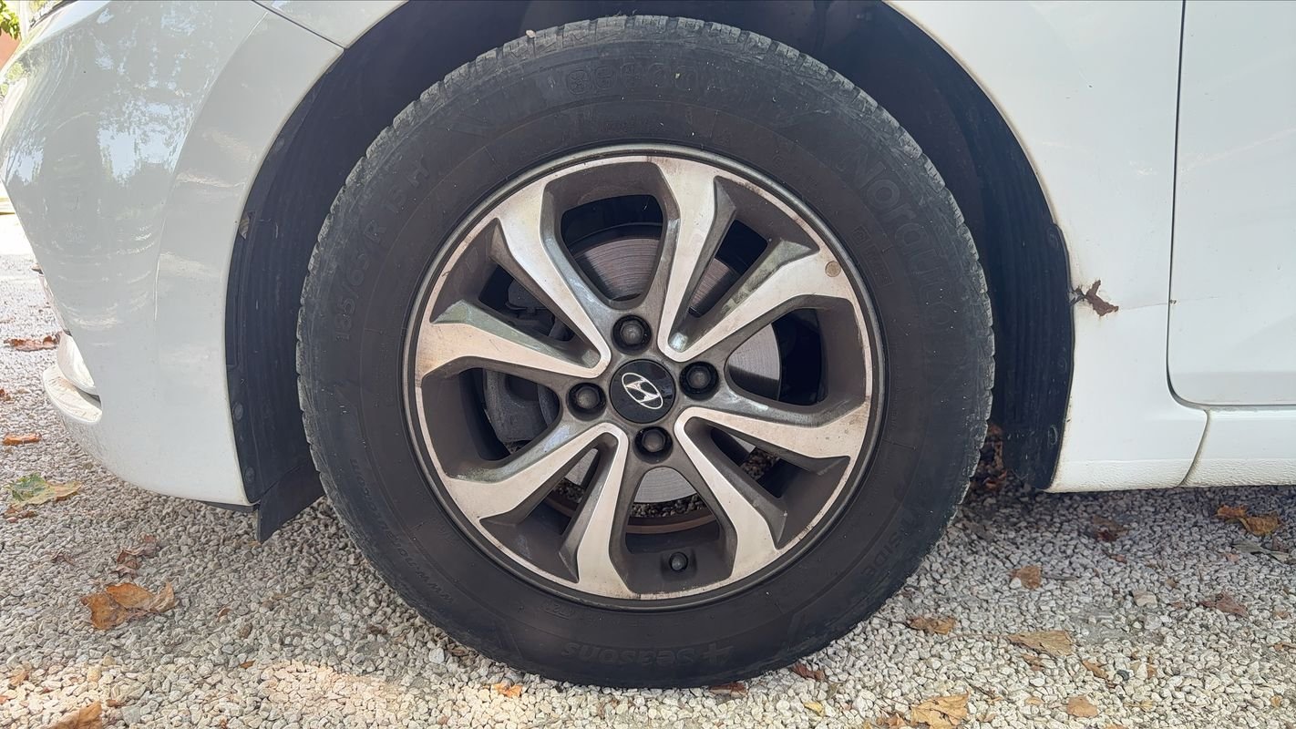 Hyundai i20 - Photo 18